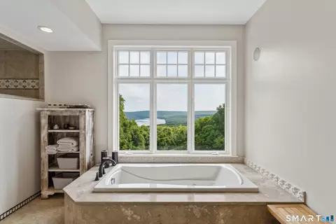 Bath - 8 Horseshoe Ridge Rd, Sandy Hook, CT 06482 photo 3 of 5