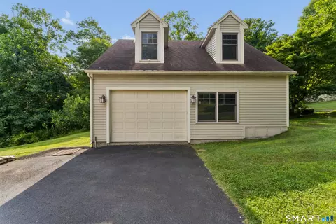 Exterior - 8 Horseshoe Ridge Rd, Sandy Hook, CT 06482 photo 6 of 6