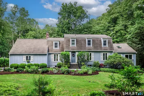 3 Deerfield Rd, Brookfield, CT 06804