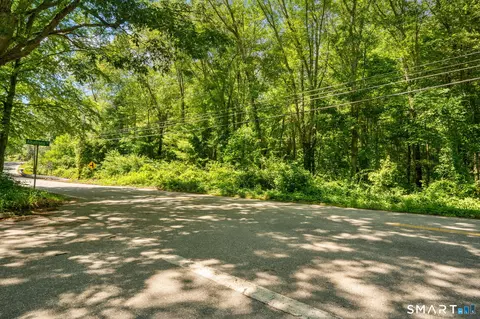 203 Iron St, Ledyard, CT 06339 photo 8