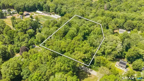 203 Iron St, Ledyard, CT 06339