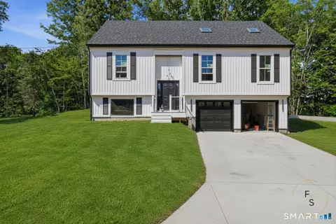 10 Church St, Sprague, CT 06330