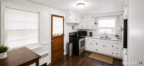60 Linden St, Wethersfield, CT 06109 photo 3