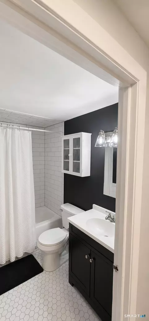 60 Linden St, Wethersfield, CT 06109 photo 6