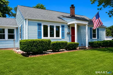 202 Crescent Dr, East Hartford, CT 06118