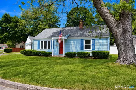 202 Crescent Dr, East Hartford, CT 06118