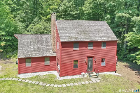 27 Snipsic Lake Rd, Ellington, CT 06029