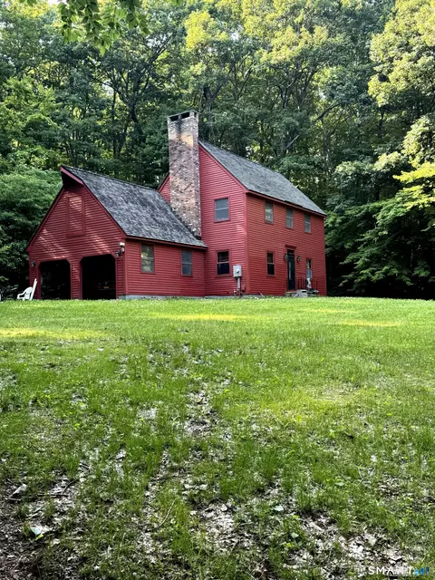 27 Snipsic Lake Rd, Ellington, CT 06029