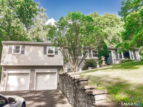 123 Wynwood Dr, New Milford, CT 06776