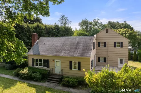 82 County St, Norwalk, CT 06851