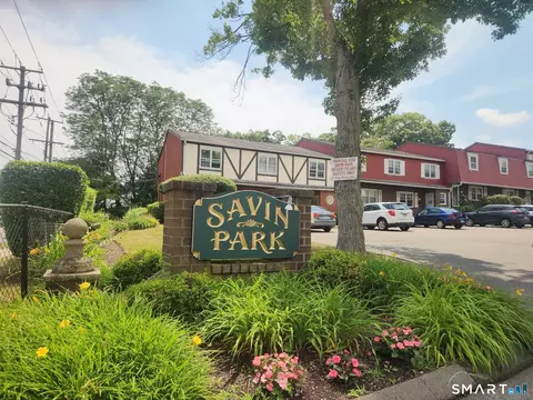 56 Savin Park #56, West Haven, CT 06516