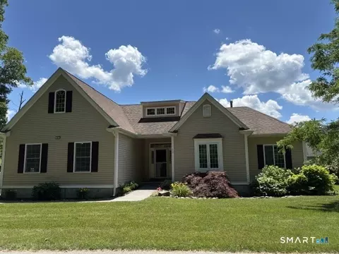 12 Flanders Woods Ln #12, Coventry, CT 06238