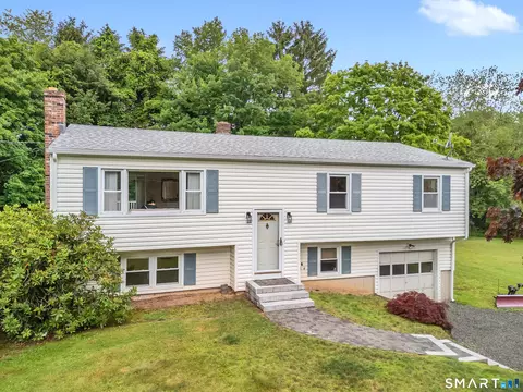 1144 Long Hill Rd, Guilford, CT 06437