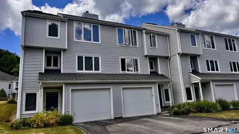 257 Sabin St #21, Putnam, CT 06260