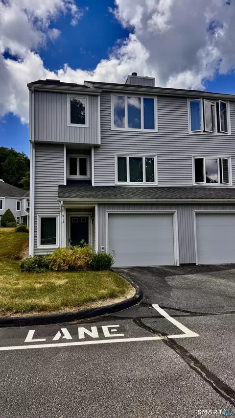 257 Sabin St #21, Putnam, CT 06260