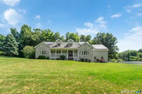 228 Burr Rd, Southbury, CT 06488