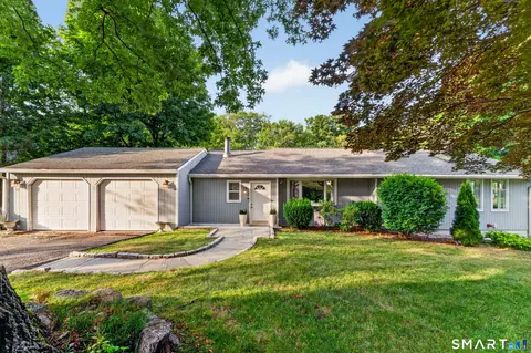 57 Ledgewood Dr, Norwalk, CT 06850