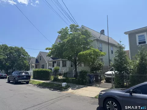 134 Ogden St, Bridgeport, CT 06608