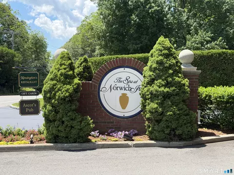 213 Old Pond Ln #213, Norwich, CT 06360
