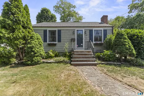 37 Cedar Crest Pl, Norwalk, CT 06854