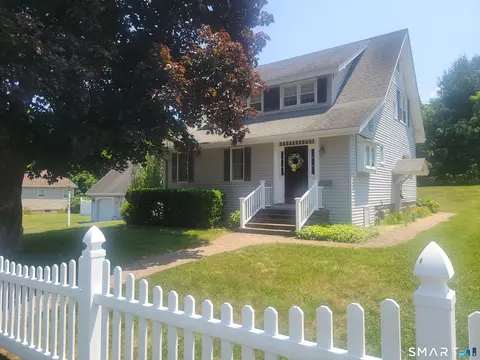 50 Lawrence St, Vernon, CT 06066