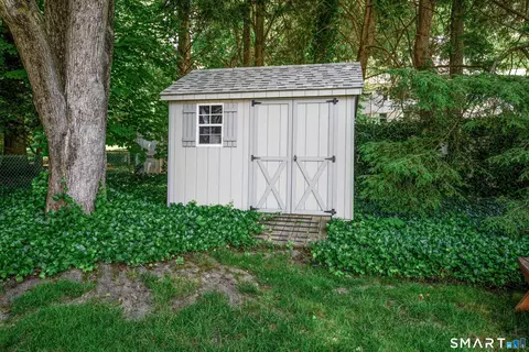 Exterior - 25 Wright Ln, Hamden, CT 06517 photo 7 of 7