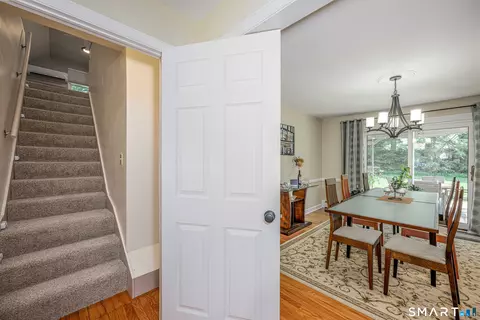 Entry Way - 25 Wright Ln, Hamden, CT 06517 photo 5 of 5