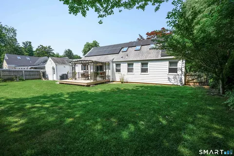 Exterior - 25 Wright Ln, Hamden, CT 06517 photo 4 of 7