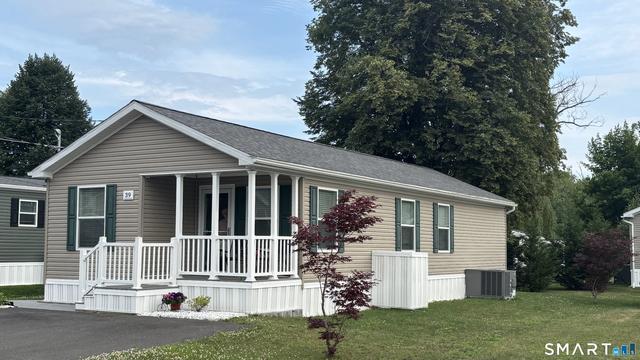 39 Greenlawn Dr #LOT 145, Danbury, CT 06810
