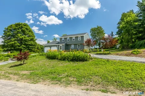 21 Fairfield Dr, Woodstock, CT 06281
