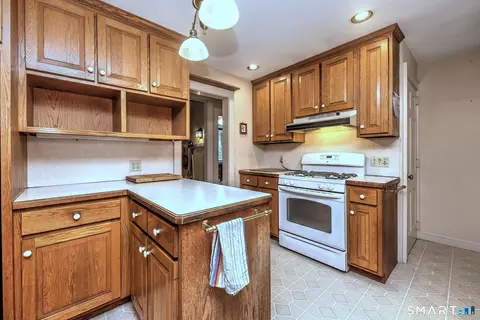Kitchen - 692 Elm St, Monroe, CT 06468 photo 3 of 3