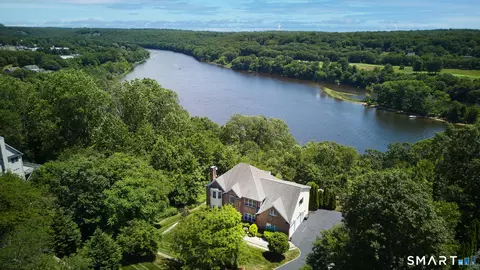 4 Nature Ln, Shelton, CT 06484