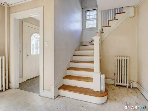 Entry Way - 257 Walnut St, Willimantic, CT 06226 photo 3 of 4