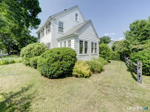 Exterior - 257 Walnut St, Willimantic, CT 06226 photo 2 of 8