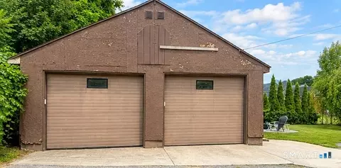 45 N B North Main St # -A, Windsor Locks, CT 06096 photo 3