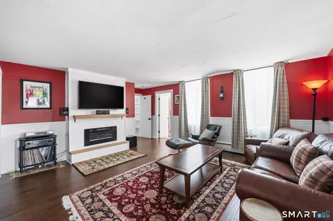 Living - 45 N B North Main St # -A, Windsor Locks, CT 06096 photo 1 of 6