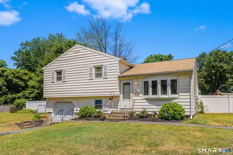 Exterior - 342 S Elm St, Windsor Locks, CT 06096 photo 1 of 6