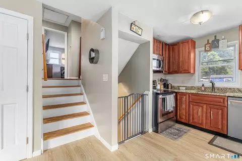 Entry Way - 342 S Elm St, Windsor Locks, CT 06096 photo 3 of 5