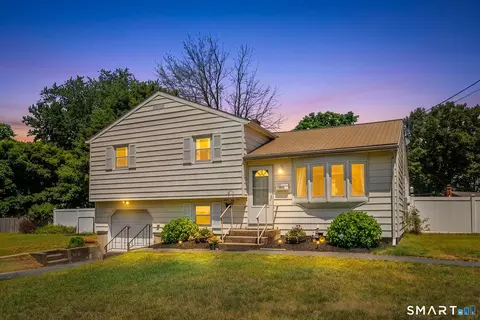 Exterior - 342 S Elm St, Windsor Locks, CT 06096 photo 6 of 6