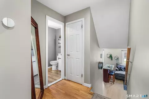 Entry Way - 342 S Elm St, Windsor Locks, CT 06096 photo 4 of 5
