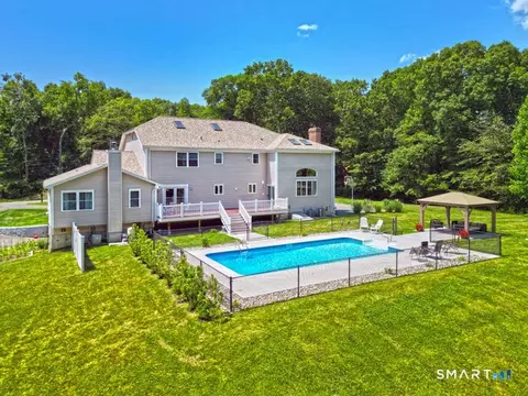 3 Still Rd, Oxford, CT 06478