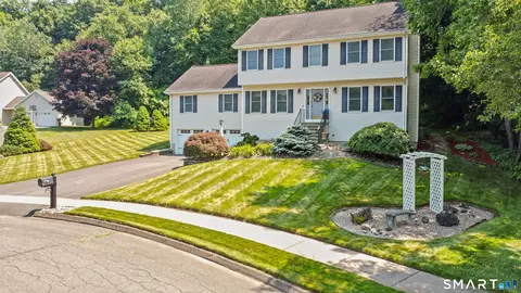 38 Pebble Brook Ct, Berlin, CT 06037