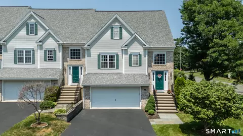63 Cobblestone Ct #63, Newington, CT 06111
