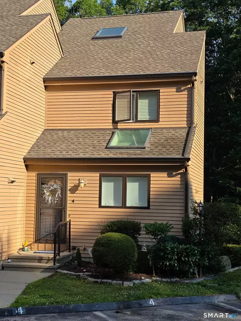 101 W Main St #4, Niantic, CT 06357