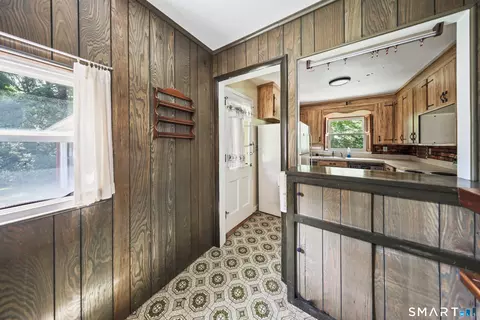 Entry Way - 339 Spring Hill Rd, Monroe, CT 06468 photo 1 of 3