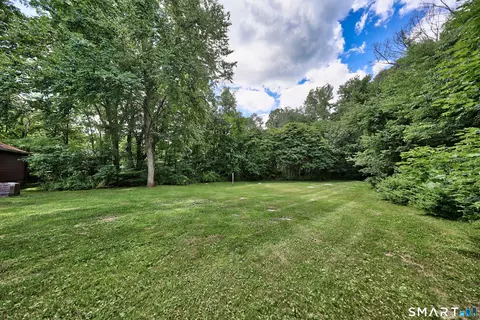 Exterior - 339 Spring Hill Rd, Monroe, CT 06468 photo 3 of 4