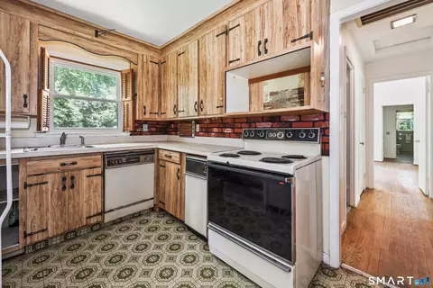 Kitchen - 339 Spring Hill Rd, Monroe, CT 06468 photo 1 of 4