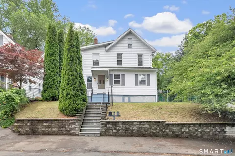 74 New St, Shelton, CT 06484