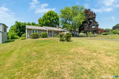 121 Mechanic St, Bristol, CT 06010