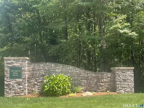 185 Cider Mill Xing, Torrington, CT 06790